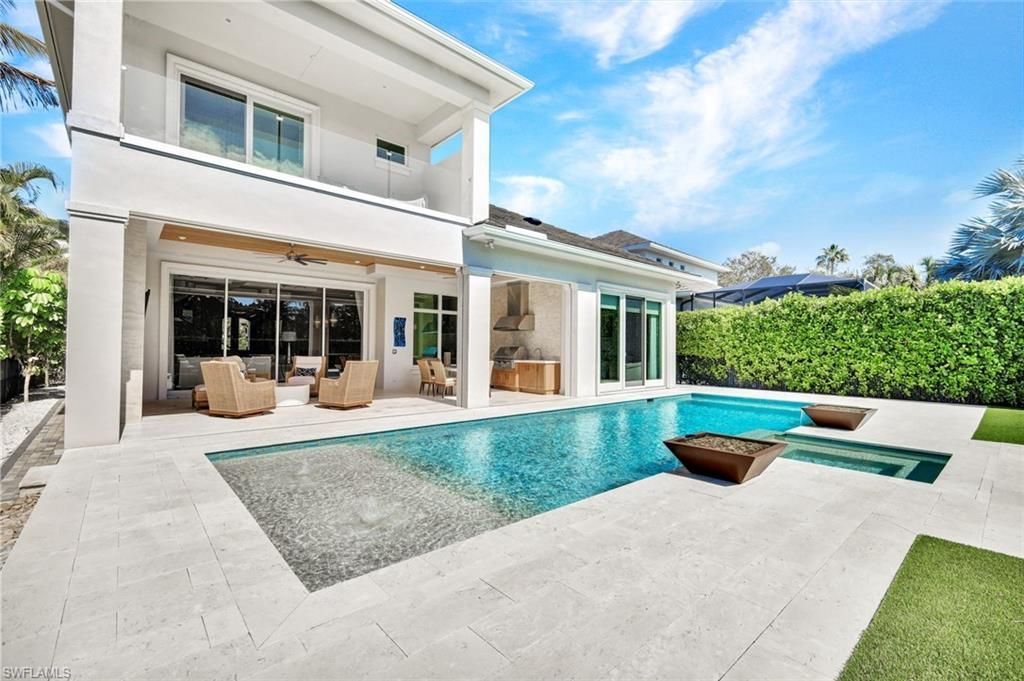 6892 Leeward Way , Naples, FL 34109 Photo