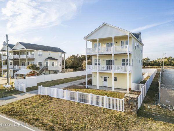 232 Grandview Drive, Sneads Ferry, NC 28460