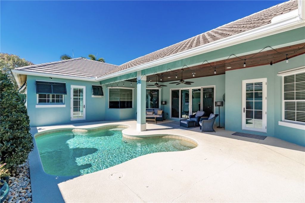 9205 Spring Time Drive, Vero Beach, FL 32963 Photo