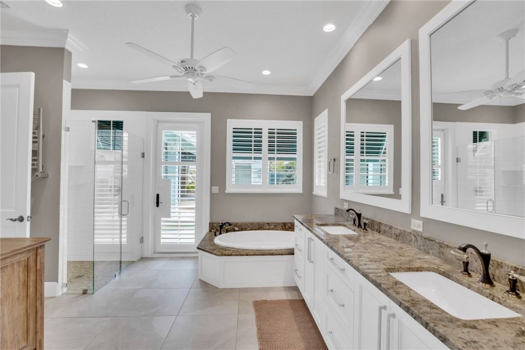 9205 Spring Time Drive, Vero Beach, FL 32963 Photo