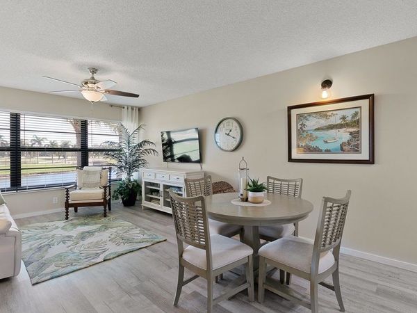 1 Plantation Drive, Unit 202, Vero Beach, FL 32966