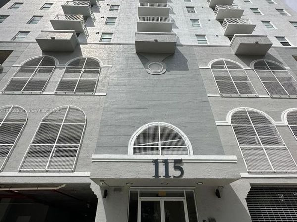 115 SW 11th St , Unit 805, Miami, FL 33130