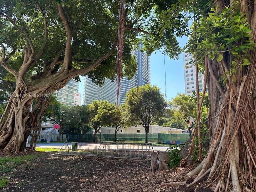 115 SW 11th St, Unit 805, Miami, FL 33130 Photo