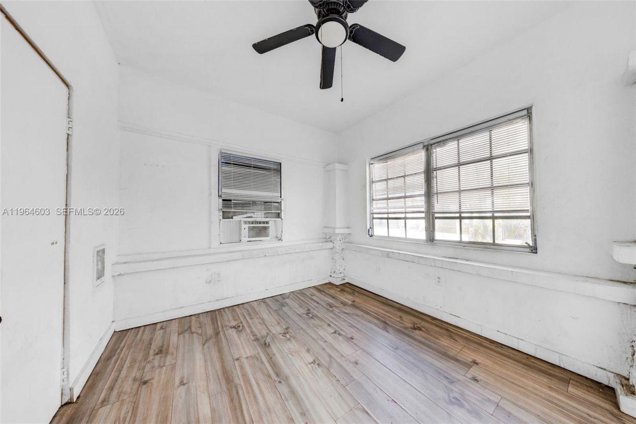 1342 NW 1st St, Miami, FL 33125 Photo