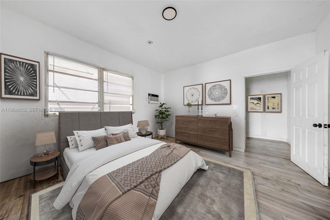 1342 NW 1st St, Miami, FL 33125 Photo