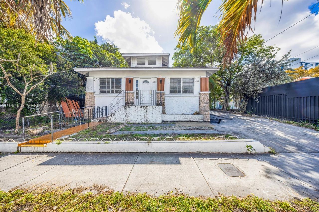 1342 NW 1st St, Miami, FL 33125 Photo