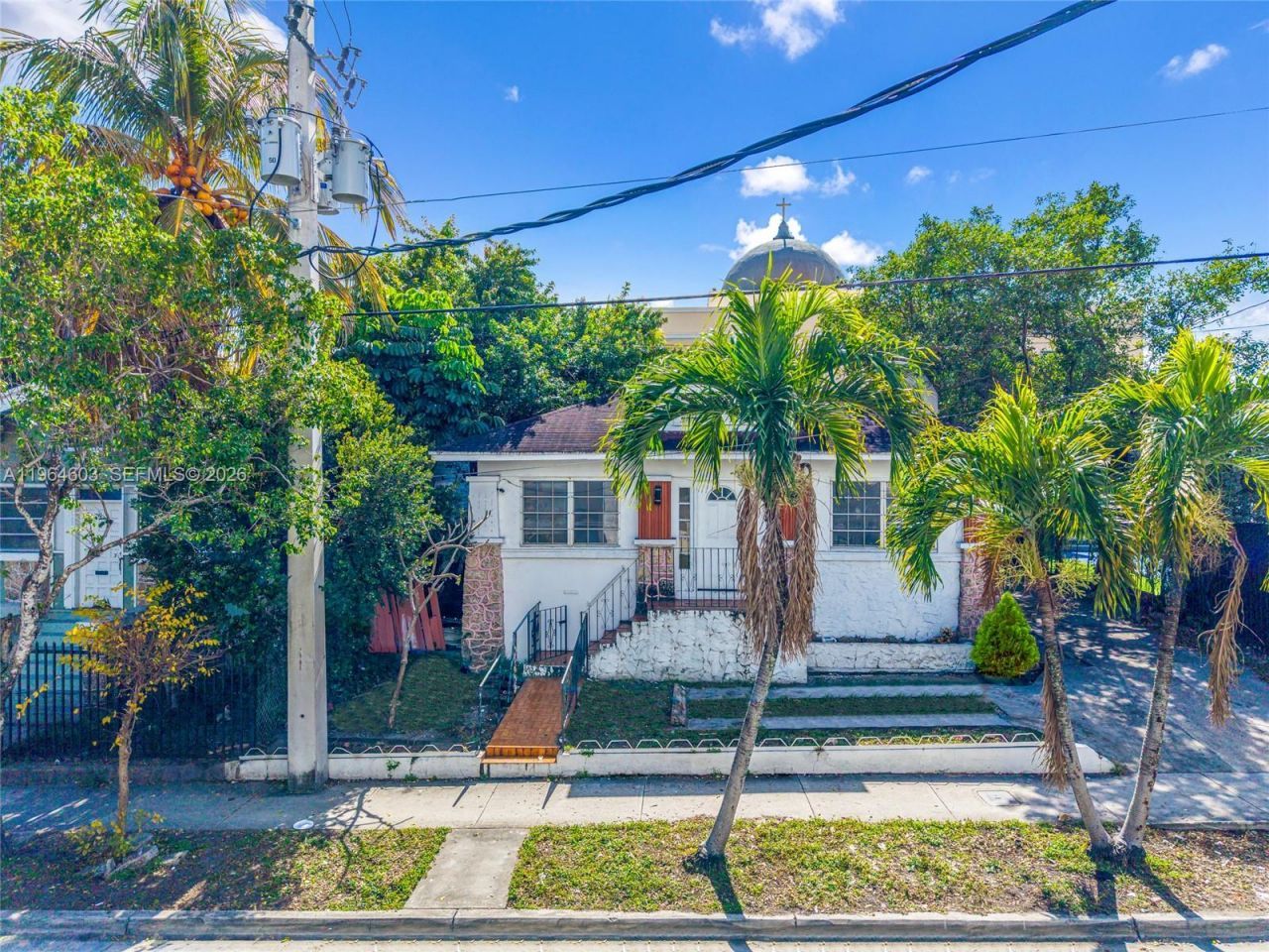 1342 NW 1st St, Miami, FL 33125 Photo