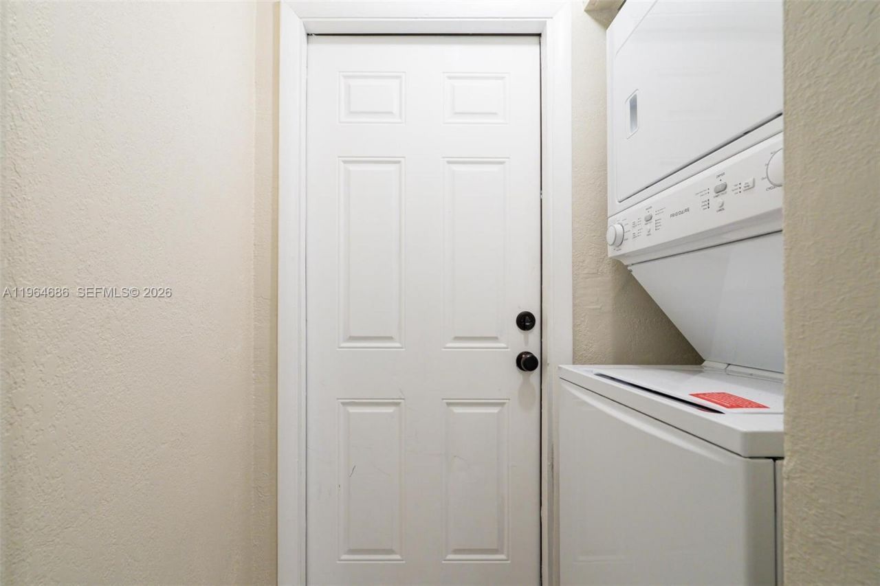 3609 S Le Jeune Rd, Coral Gables, FL 33134 Photo