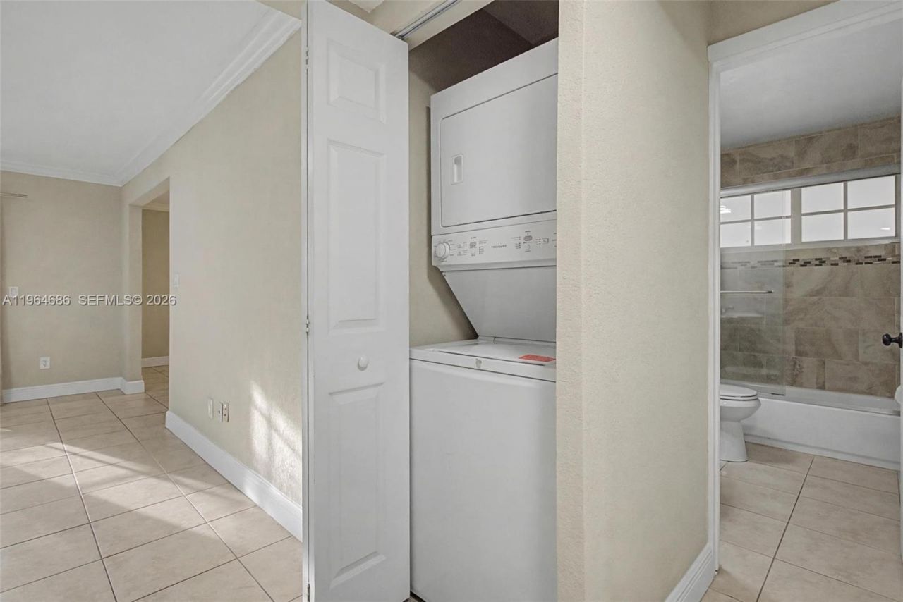 3609 S Le Jeune Rd, Coral Gables, FL 33134 Photo