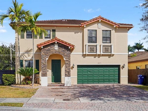 16673 SW 44th St, Miami, FL 33185