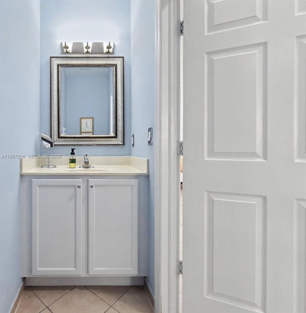 16673 SW 44th St, Miami, FL 33185 Photo