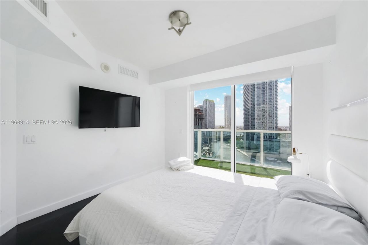 41 SE 5th St, Unit 1116, Miami, FL 33131 Photo