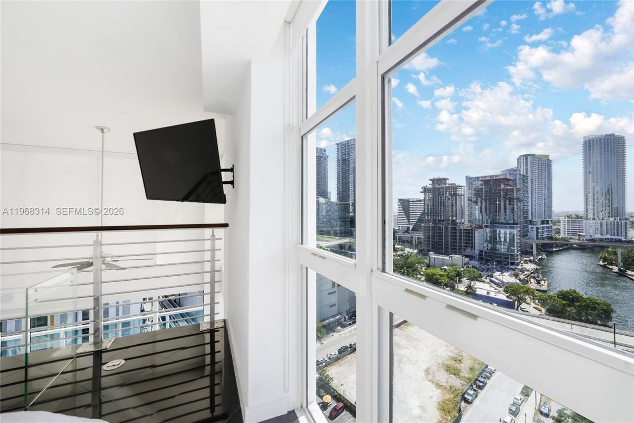 41 SE 5th St, Unit 1116, Miami, FL 33131 Photo