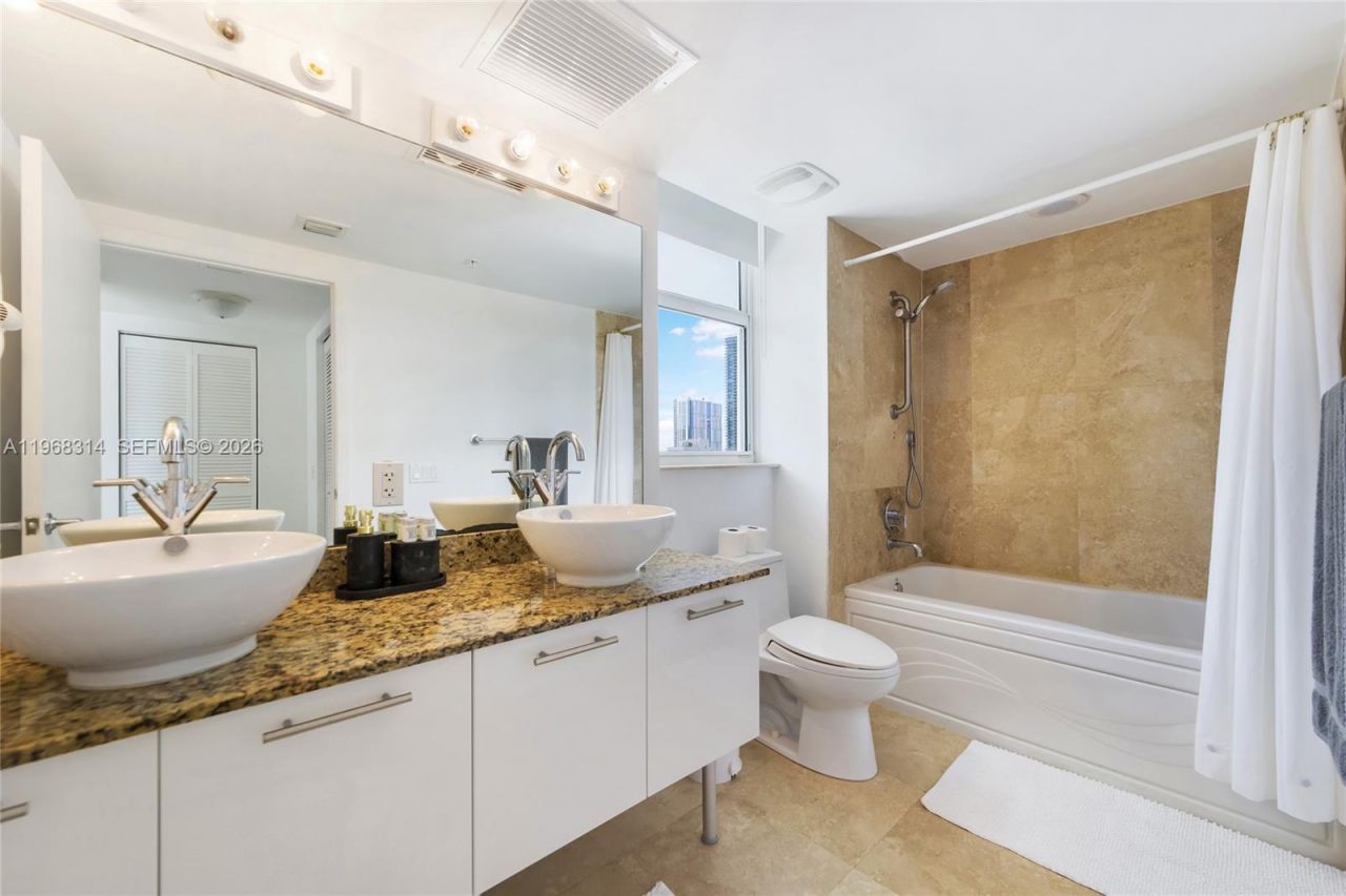 41 SE 5th St, Unit 1116, Miami, FL 33131 Photo