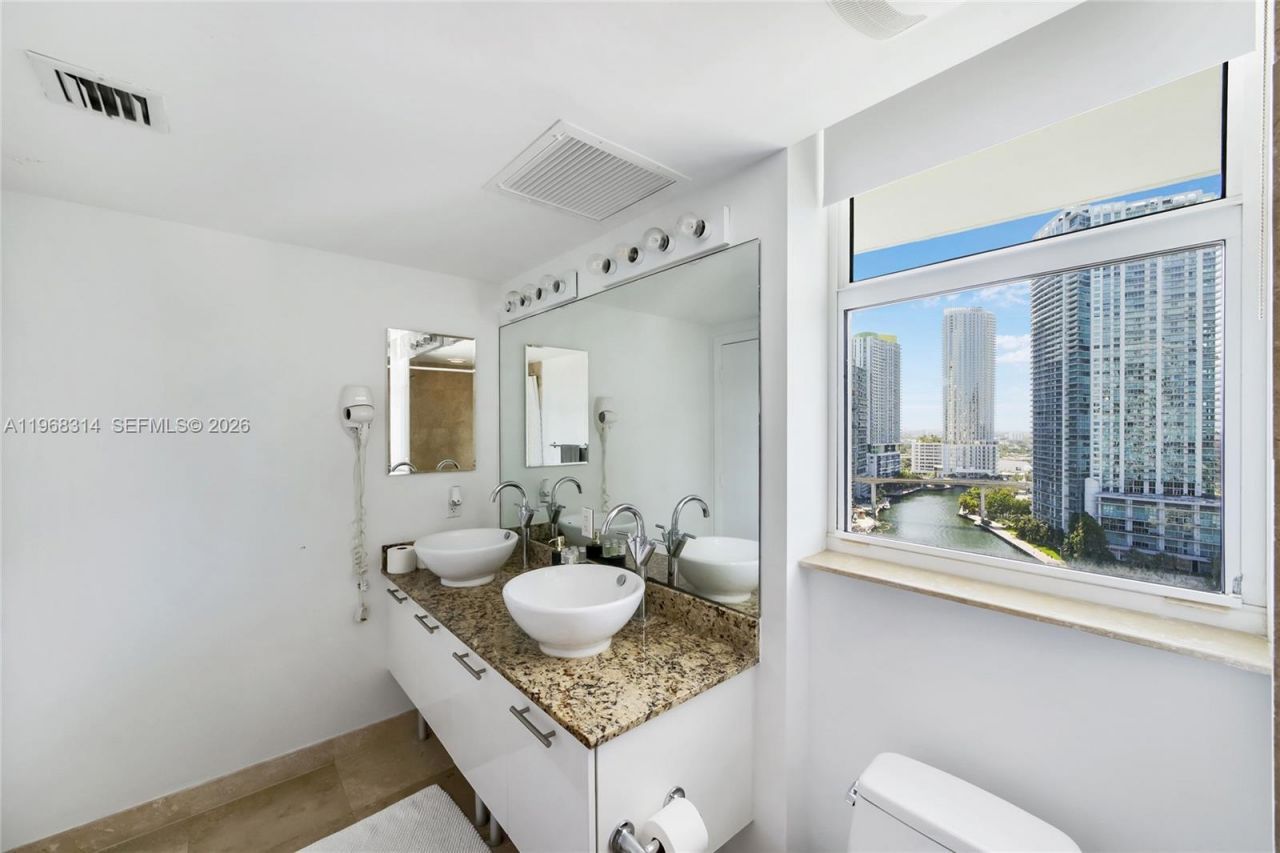 41 SE 5th St, Unit 1116, Miami, FL 33131 Photo
