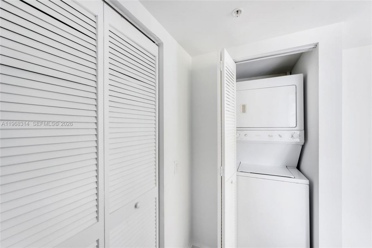 41 SE 5th St, Unit 1116, Miami, FL 33131 Photo