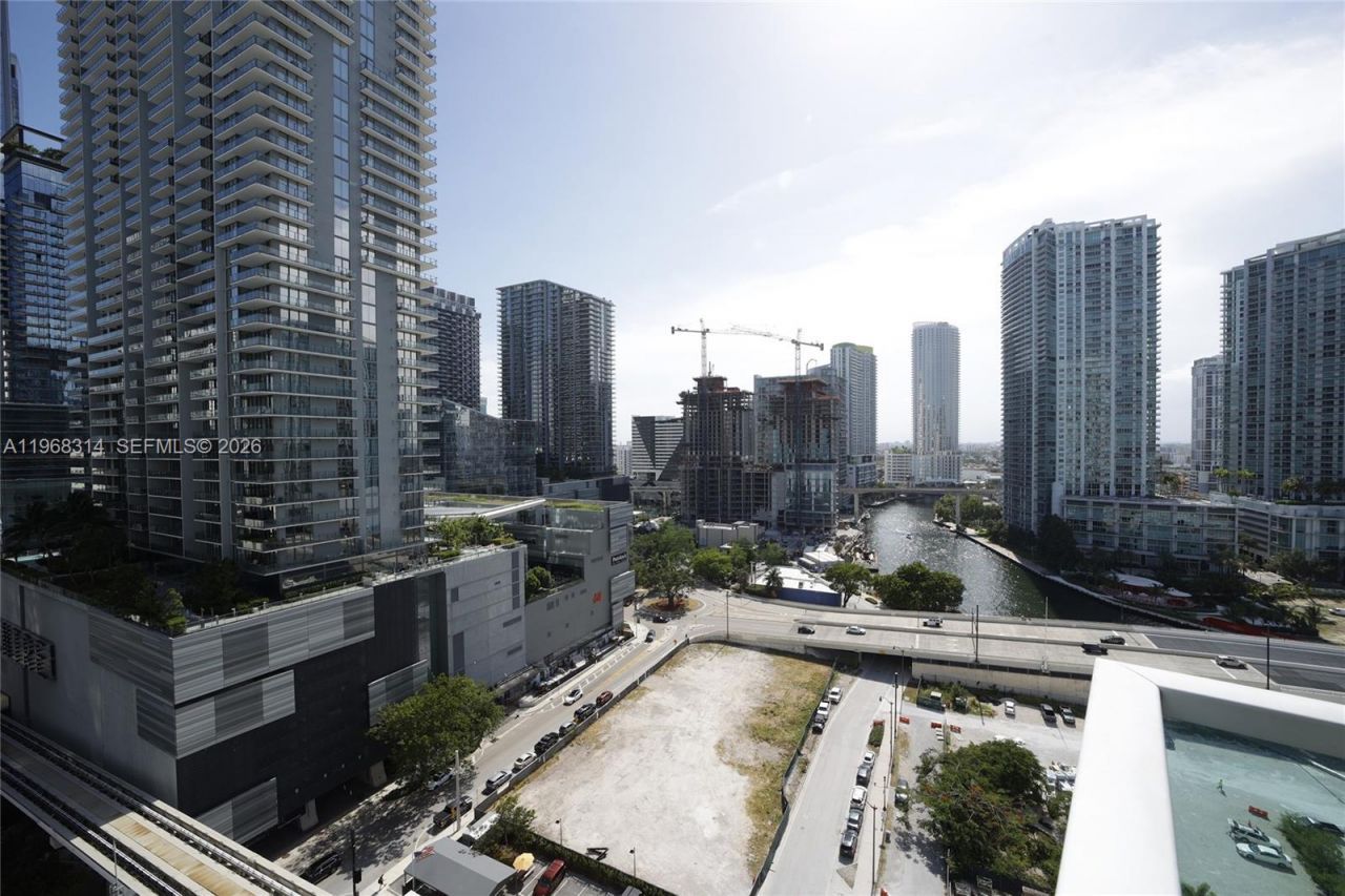 41 SE 5th St, Unit 1116, Miami, FL 33131 Photo