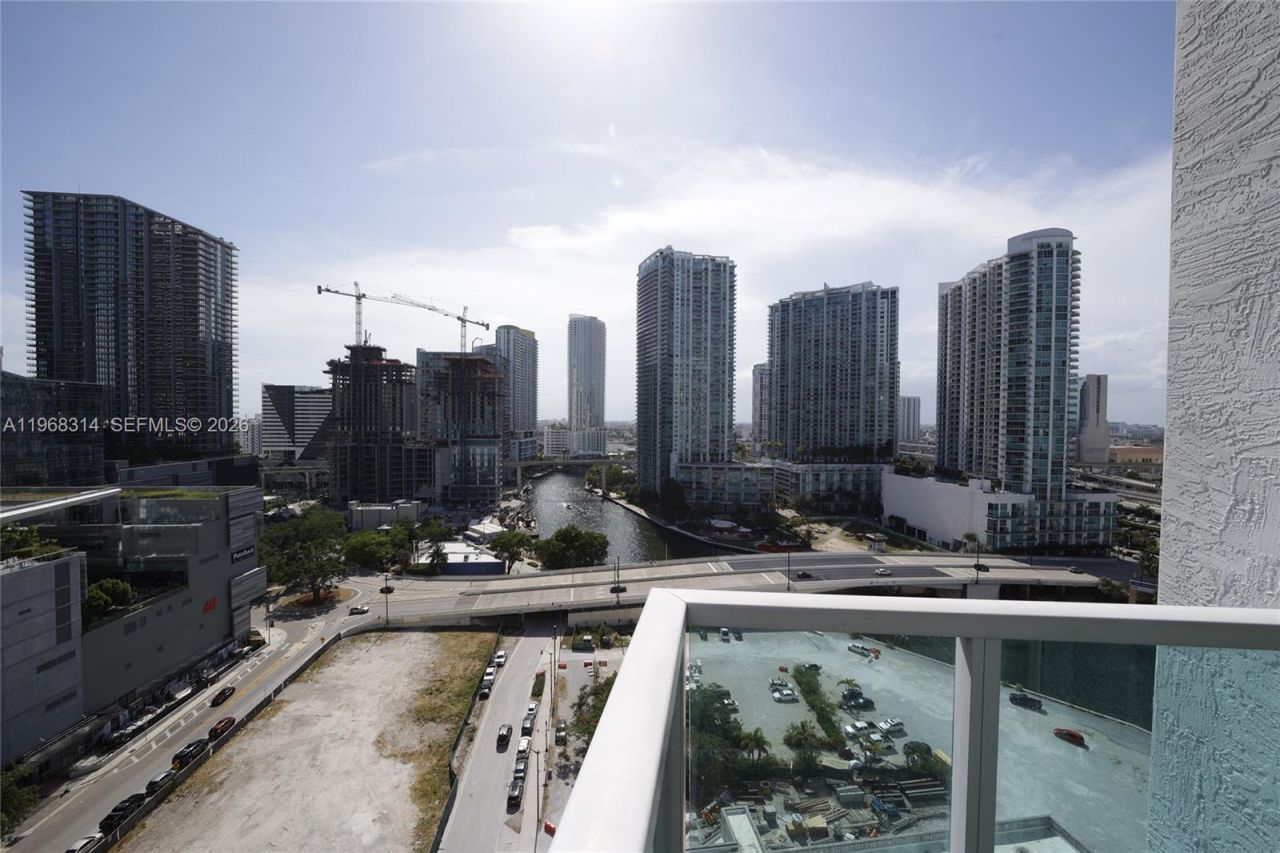 41 SE 5th St, Unit 1116, Miami, FL 33131 Photo