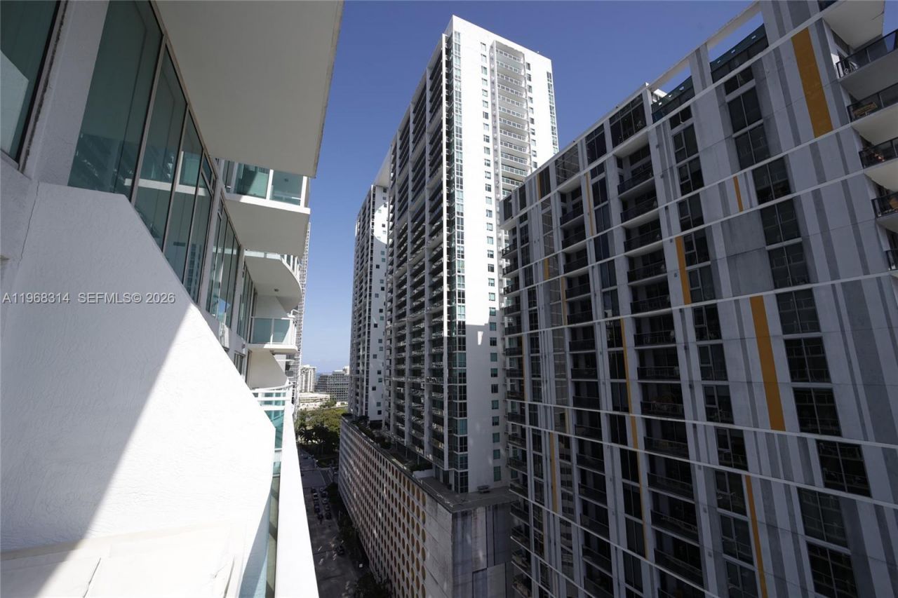 41 SE 5th St, Unit 1116, Miami, FL 33131 Photo