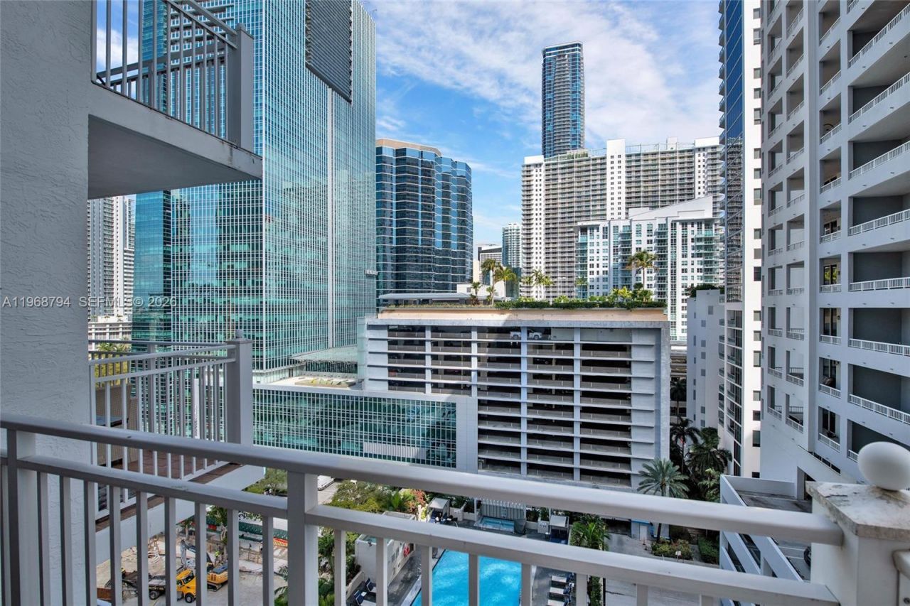 185 SE 14th Ter , Unit 1411, Miami, FL 33131 Photo