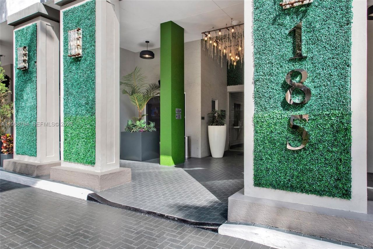 185 SE 14th Ter , Unit 1411, Miami, FL 33131 Photo