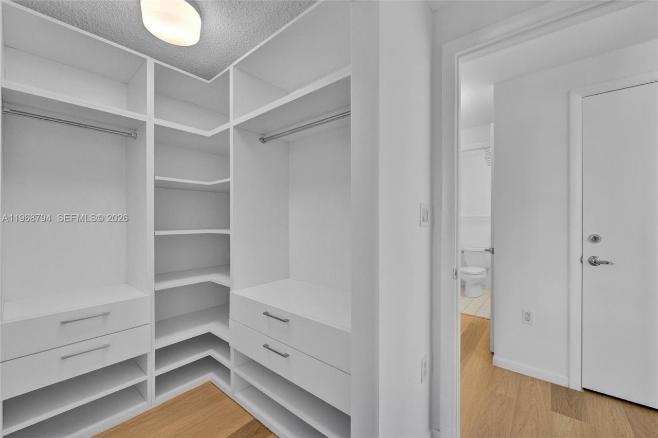 185 SE 14th Ter , Unit 1411, Miami, FL 33131 Photo