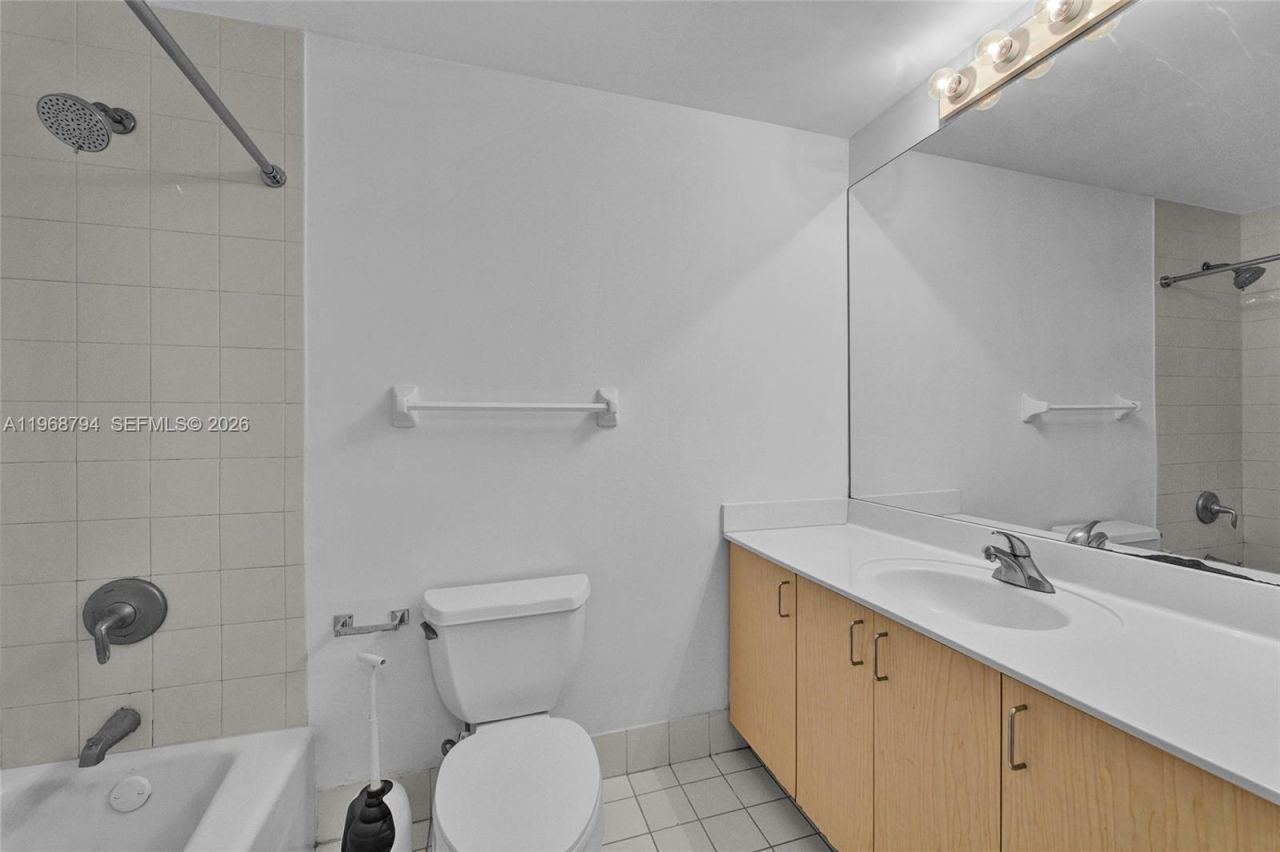 185 SE 14th Ter , Unit 1411, Miami, FL 33131 Photo