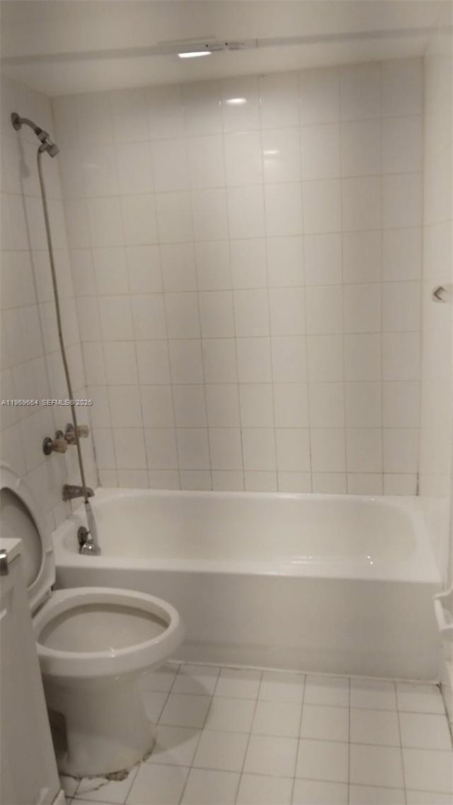 10090 NW 80 Ct, Unit 1321, Hialeah Gardens, FL 33016 Photo