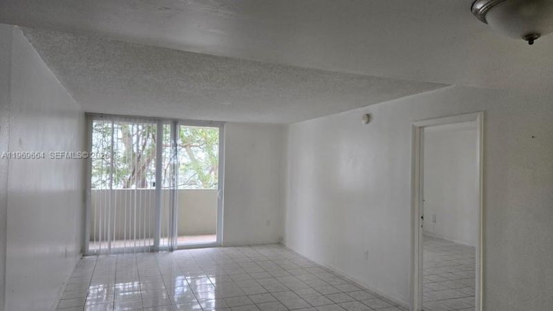 10090 NW 80 Ct, Unit 1321, Hialeah Gardens, FL 33016 Photo