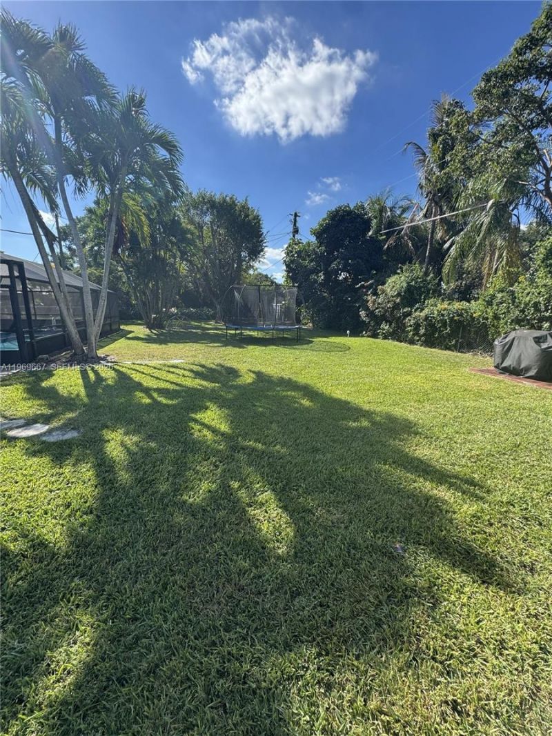 19520 SW 128th Ave , Miami, FL 33177 Photo