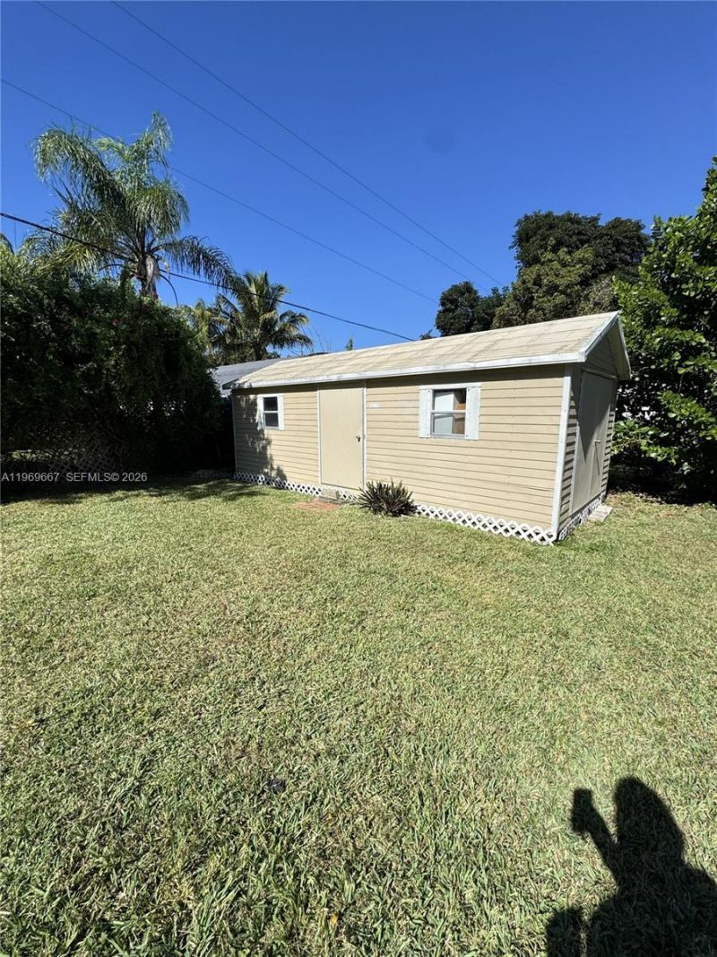 19520 SW 128th Ave , Miami, FL 33177 Photo