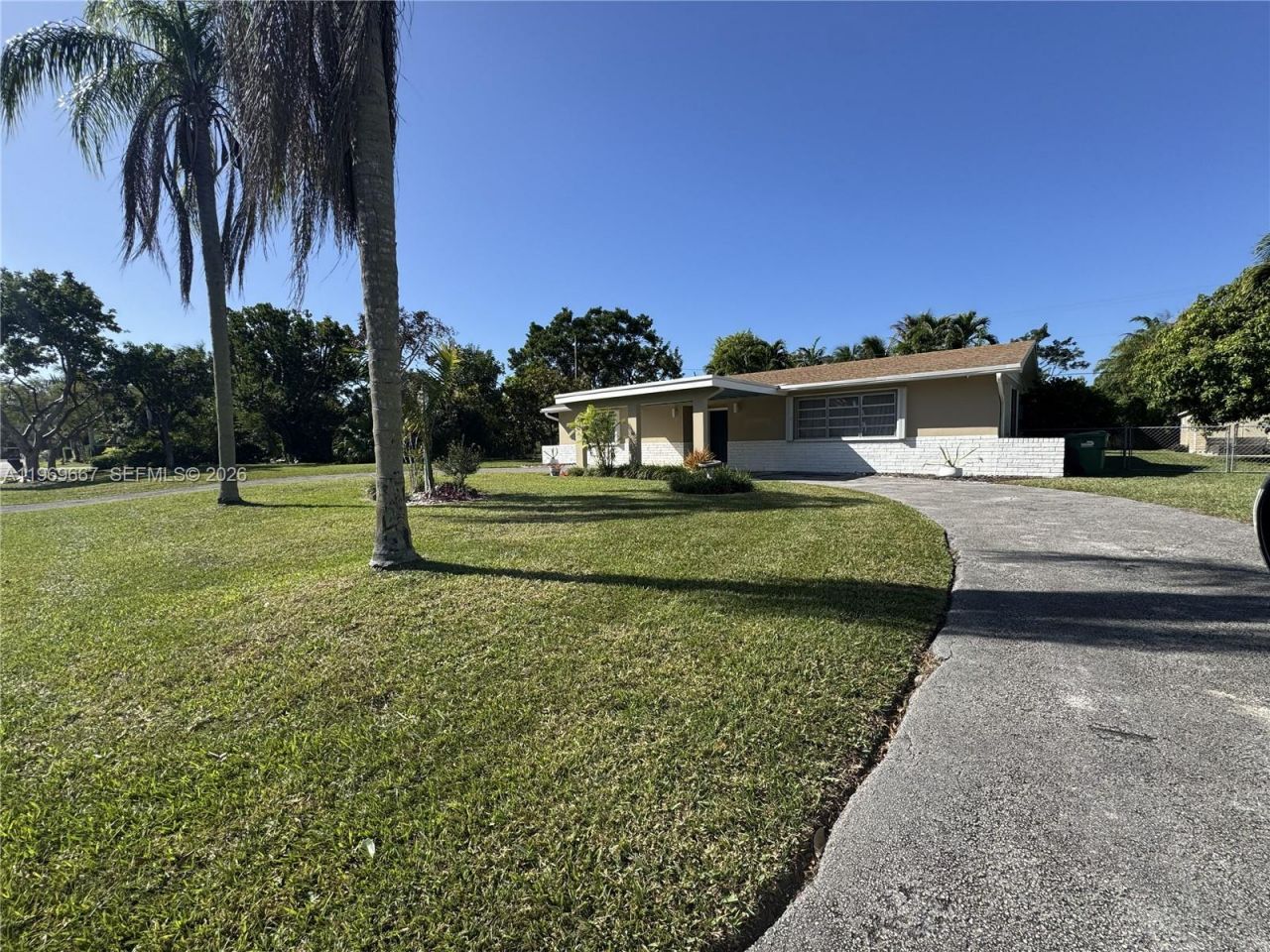 19520 SW 128th Ave , Miami, FL 33177 Photo