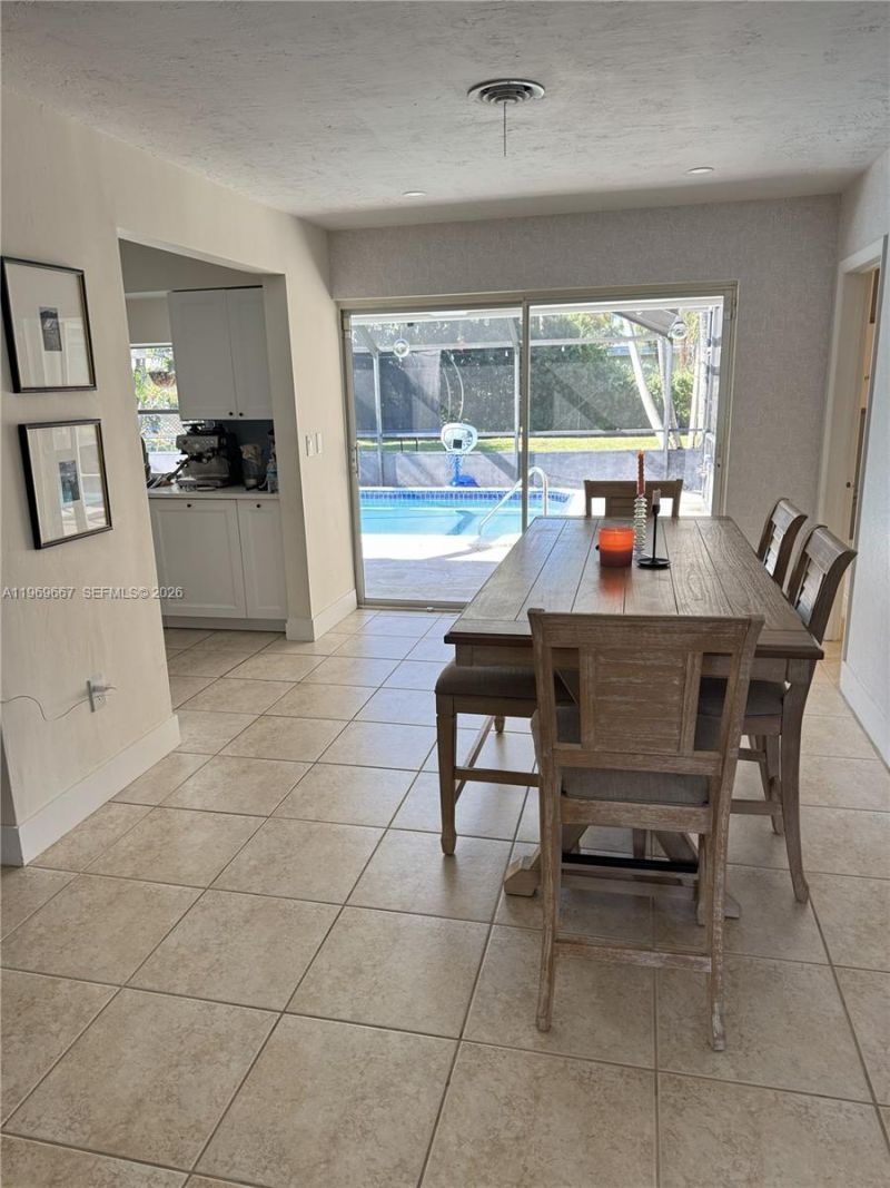 19520 SW 128th Ave , Miami, FL 33177 Photo