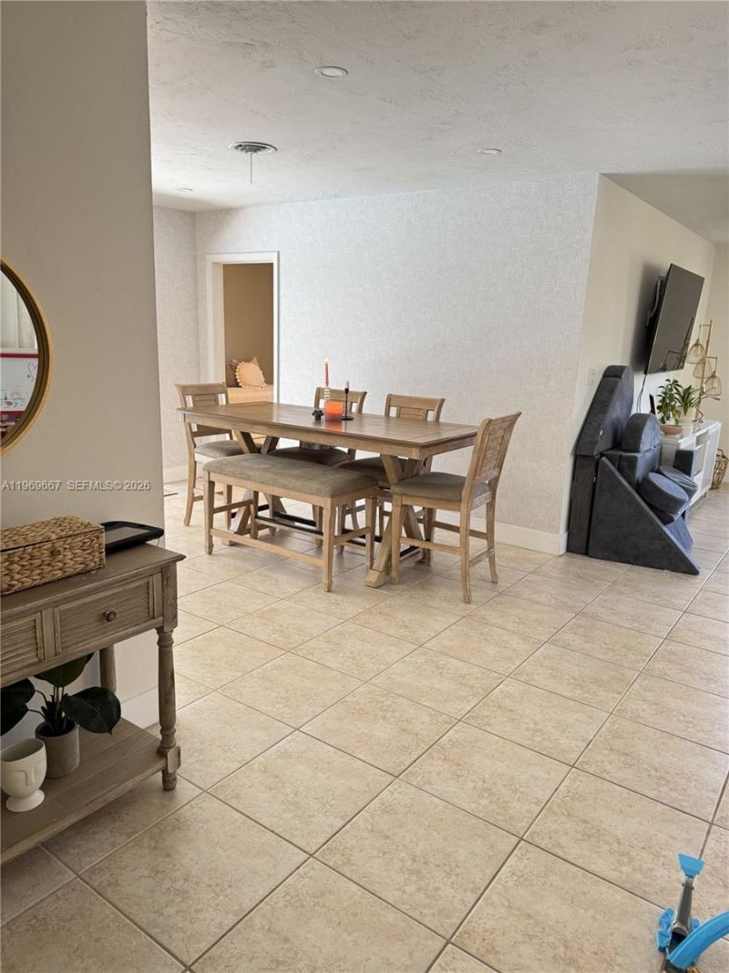 19520 SW 128th Ave , Miami, FL 33177 Photo