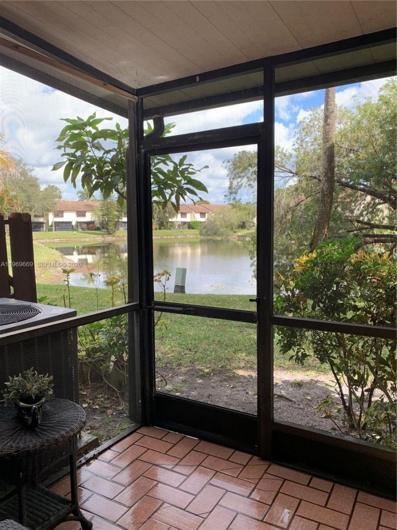 3699 N Carambola Cir N, Unit 2837, Coconut Creek, FL 33066 Photo