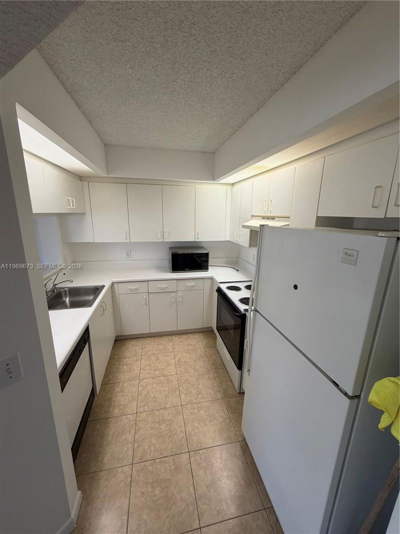 12650 SW 15th St, Unit 210F, Pembroke Pines, FL 33027 Photo