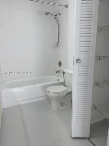 3375 W 76th St, Unit 234, Hialeah, FL 33018 Photo