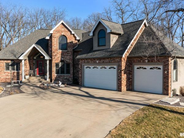 905 BROOKLINE Drive, Eureka, IL 61530