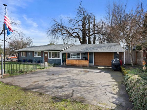 280 7th Street, Jacksonville, OR 97530