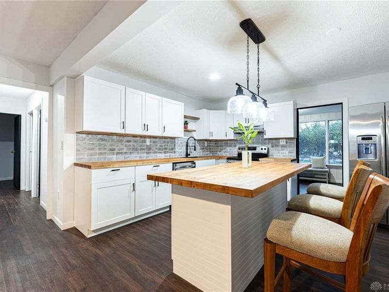 437 Kirkwood Drive, Fairborn, OH 45324 Photo 11