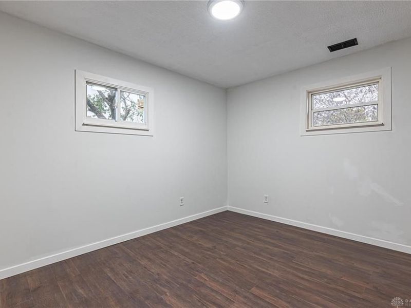 437 Kirkwood Drive, Fairborn, OH 45324 Photo 13