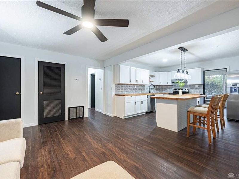 437 Kirkwood Drive, Fairborn, OH 45324 Photo 4