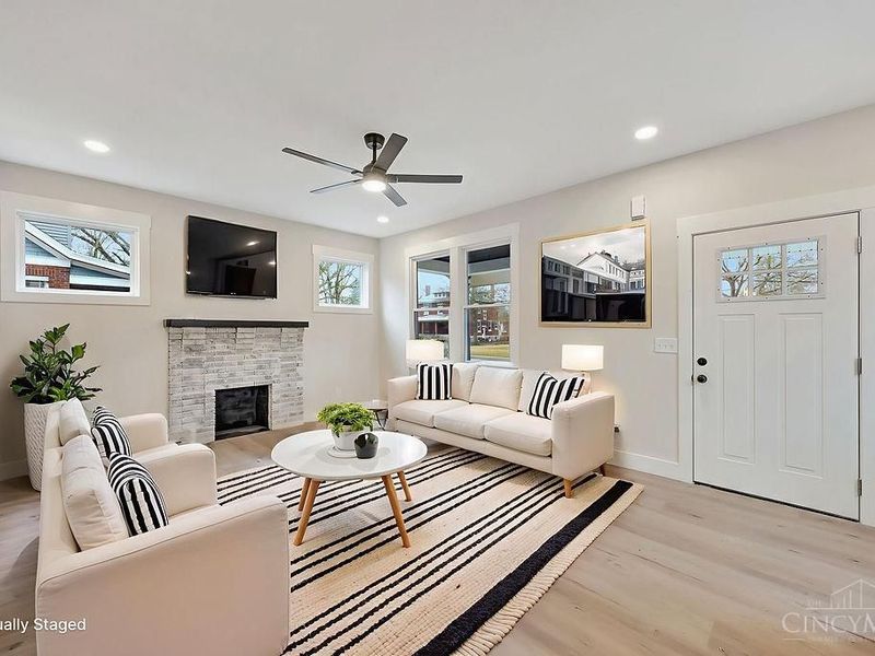 6078 Oakwood, Cincinnati, OH 45224 Photo 9