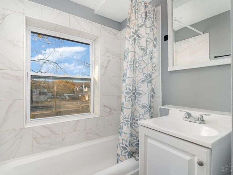 412 Walnut Street, Elmwood Place, OH 45216 Photo 19