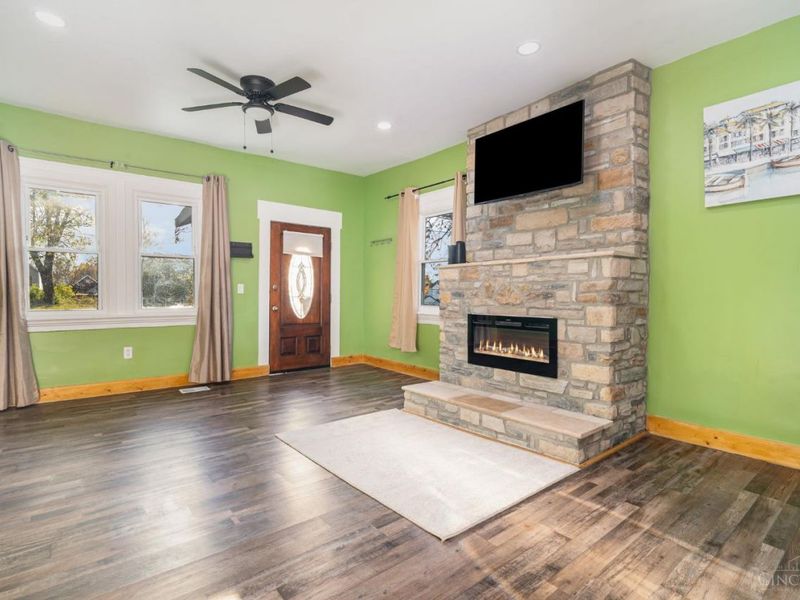 412 Walnut Street, Elmwood Place, OH 45216 Photo 3