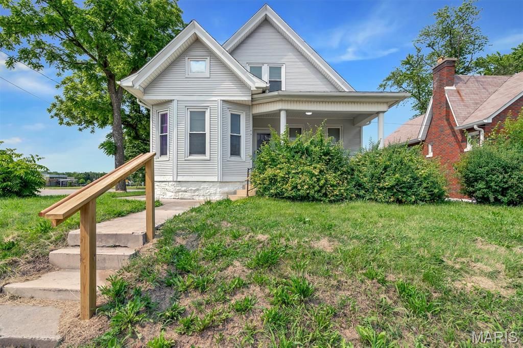 912 College Avenue, Alton, IL 62002 Main Photo