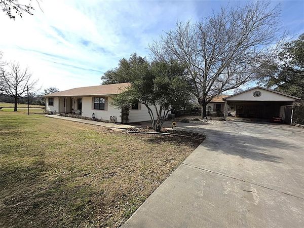 107 Quail Lake Drive W, Whitney, TX 76692
