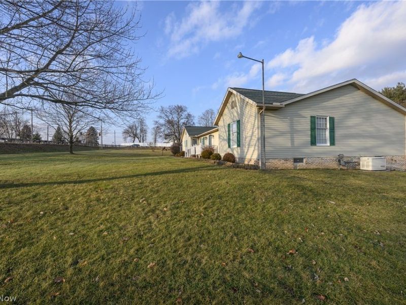 6840 Akron Avenue NW, Canal Fulton, OH 44614 Photo 3