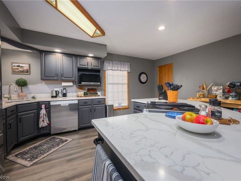 6840 Akron Avenue NW, Canal Fulton, OH 44614 Photo 7