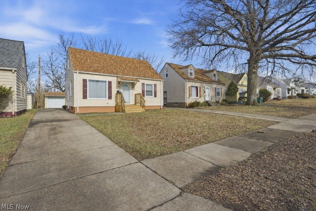 20705 Hansen Road, Maple Heights, OH 44137 Main Photo